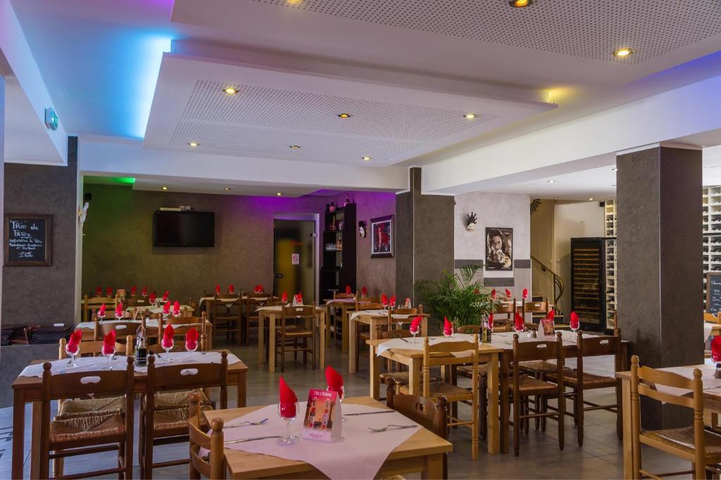 Hotel Les Italiens Бискарос Екстериор снимка